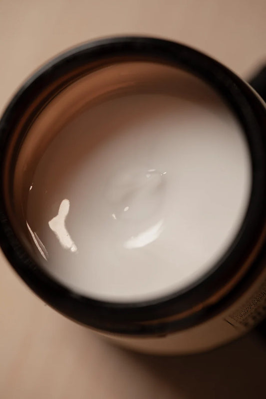Close-up of Oway Boho Pomade 50ml styling paste texture